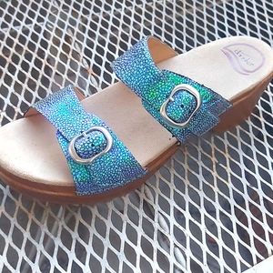 DANSKO Sz Euro 42 ( US Size 11.5) slides